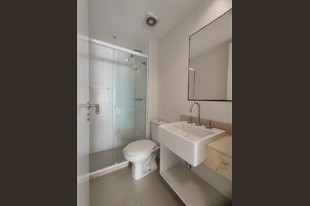 Casa de condomínio para alugar com 200m², 4 quartos e 1 vaga Casa de condomínio para alugar com 200m², 4 quartos e 1 vagaBanheiro social