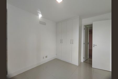 Casa de condomínio para alugar com 200m², 4 quartos e 1 vaga Casa de condomínio para alugar com 200m², 4 quartos e 1 vagaSuíte Canadense