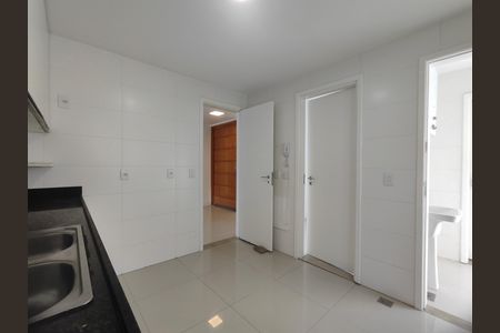 Casa de condomínio para alugar com 200m², 4 quartos e 1 vaga Casa de condomínio para alugar com 200m², 4 quartos e 1 vagaCozinha