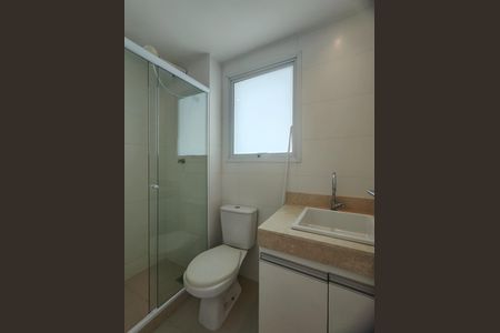 Casa de condomínio para alugar com 200m², 4 quartos e 1 vaga Casa de condomínio para alugar com 200m², 4 quartos e 1 vagaBanheiro da Suíte 1