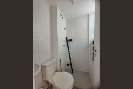 Casa de condomínio para alugar com 200m², 4 quartos e 1 vaga Casa de condomínio para alugar com 200m², 4 quartos e 1 vagaBanheiro de serviço