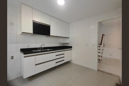 Casa de condomínio para alugar com 200m², 4 quartos e 1 vaga Casa de condomínio para alugar com 200m², 4 quartos e 1 vagaCozinha