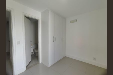 Casa de condomínio para alugar com 200m², 4 quartos e 1 vaga Casa de condomínio para alugar com 200m², 4 quartos e 1 vagaSuíte 3