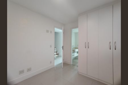 Casa de condomínio para alugar com 200m², 4 quartos e 1 vaga Casa de condomínio para alugar com 200m², 4 quartos e 1 vagaSuíte Canadense