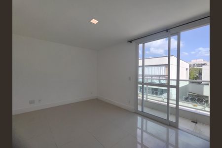 Casa de condomínio para alugar com 200m², 4 quartos e 1 vaga Casa de condomínio para alugar com 200m², 4 quartos e 1 vagaSuíte 2