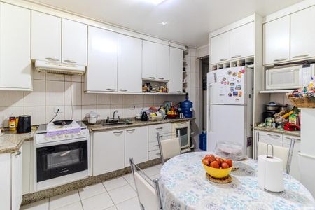 Apartamento à venda com 92m², 2 quartos e sem vaga Apartamento à venda com 92m², 2 quartos e sem vagaCozinha