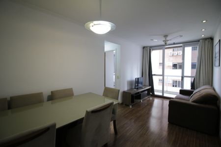 Sala de apartamento para alugar com 2 quartos, 60m² em B Tijuca, Rio de Janeiro