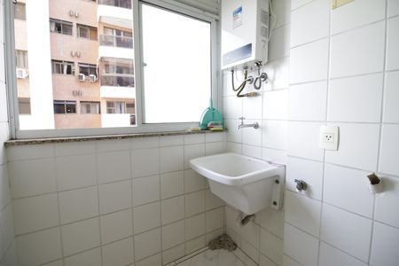 Apartamento para alugar com 60m², 2 quartos e 1 vagaÁrea de Serviço