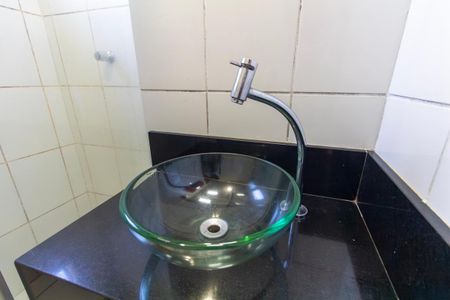 Apartamento à venda com 48m², 2 quartos e 1 vaga Apartamento à venda com 48m², 2 quartos e 1 vagaBanheiro
