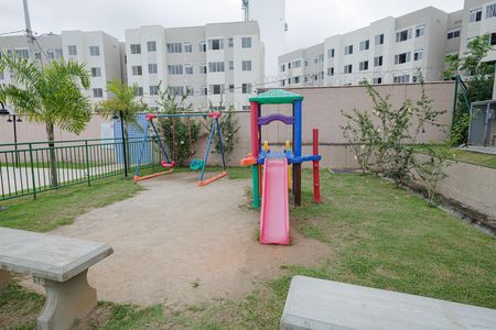 Apartamento para alugar com 40m², 2 quartos e 1 vaga Apartamento para alugar com 40m², 2 quartos e 1 vagaÁrea comum - Playground