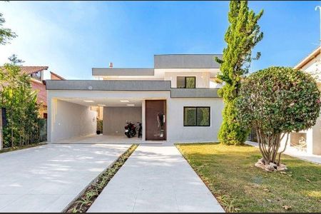 Casa à venda com 297m², 5 quartos e 4 vagas