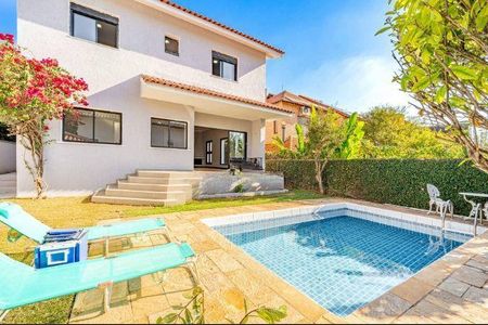 Casa à venda com 297m², 5 quartos e 4 vagas