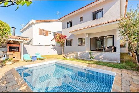 Casa à venda com 297m², 5 quartos e 4 vagas