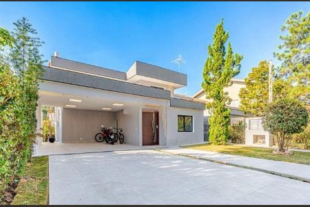 Casa à venda com 297m², 5 quartos e 4 vagas