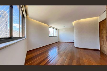 Apartamento à venda com 180m², 4 quartos e 2 vagas