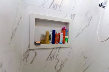 Apartamento à venda com 45m², 2 quartos e sem vaga Apartamento à venda com 45m², 2 quartos e sem vagaBanheiro