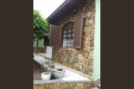 Casa à venda com 176m², 3 quartos e 4 vagas