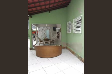 Casa à venda com 176m², 3 quartos e 4 vagas