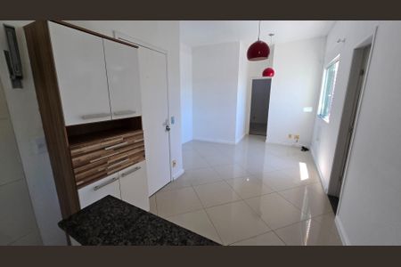 Foto 01 de apartamento à venda com 2 quartos, 44m² em Taquara, Rio de Janeiro