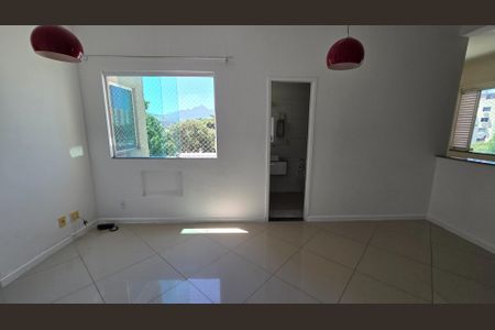 Foto 02 de apartamento à venda com 2 quartos, 44m² em Taquara, Rio de Janeiro