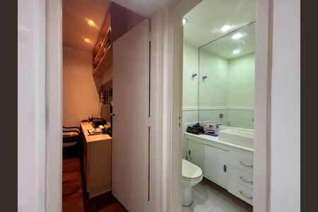 Apartamento à venda com 90m², 1 quarto e 1 vaga Apartamento à venda com 90m², 1 quarto e 1 vagaLavabo