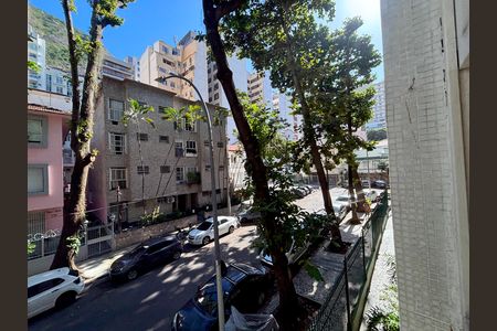 Apartamento à venda com 90m², 1 quarto e 1 vaga Apartamento à venda com 90m², 1 quarto e 1 vagaSala - vista