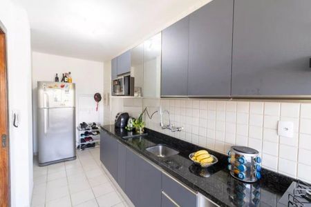 Cozinha de apartamento para alugar com 3 quartos, 101m² em Medianeira, Porto Alegre