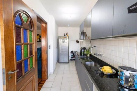 Cozinha de apartamento para alugar com 3 quartos, 101m² em Medianeira, Porto Alegre