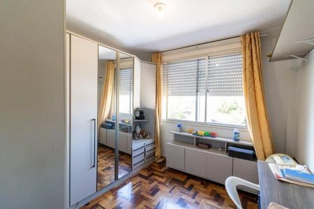 Quarto 2 de apartamento para alugar com 3 quartos, 101m² em Medianeira, Porto Alegre