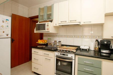 Cozinha de apartamento para alugar com 3 quartos, 280m² em Santana, Porto Alegre
