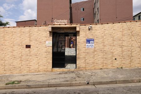 Apartamento para alugar com 42m², 2 quartos e 1 vagaPlaca instalada na fachada do condomínio - Código da placa: WPSU-148