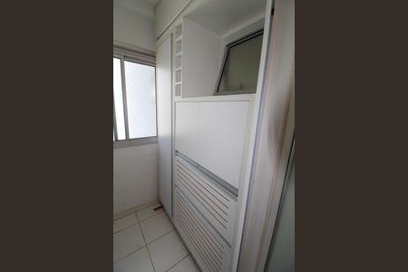 Apartamento para alugar com 72m², 3 quartos e 1 vagaÁrea de Serviço