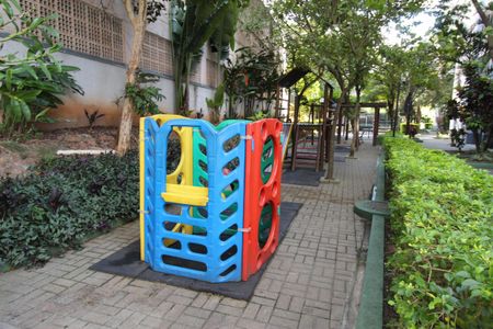 Apartamento para alugar com 72m², 3 quartos e 1 vagaÁrea comum - Playground