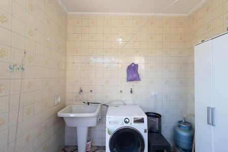 Casa à venda com 150m², 3 quartos e 2 vagas Casa à venda com 150m², 3 quartos e 2 vagasÁrea de Serviço