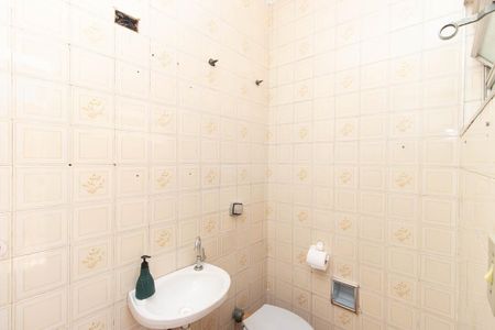 Casa à venda com 150m², 3 quartos e 2 vagas Casa à venda com 150m², 3 quartos e 2 vagasBanheiro de serviço