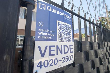 Casa à venda com 150m², 3 quartos e 2 vagas Casa à venda com 150m², 3 quartos e 2 vagasPlaca