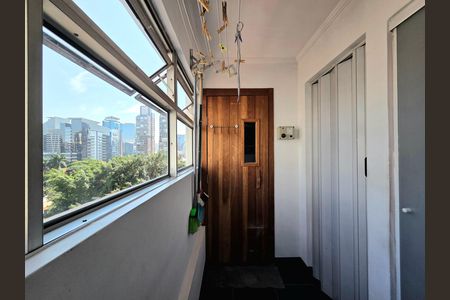 Apartamento à venda com 73m², 2 quartos e 1 vaga Apartamento à venda com 73m², 2 quartos e 1 vagaÁrea de Serviço