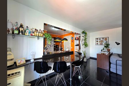 Apartamento à venda com 73m², 2 quartos e 1 vaga Apartamento à venda com 73m², 2 quartos e 1 vagaSala