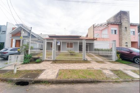 Casa de condomínio para alugar com 144m², 3 quartos e 1 vaga Casa de condomínio para alugar com 144m², 3 quartos e 1 vagaFachada