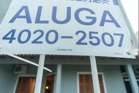 Casa de condomínio para alugar com 144m², 3 quartos e 1 vaga Casa de condomínio para alugar com 144m², 3 quartos e 1 vagaPlaca