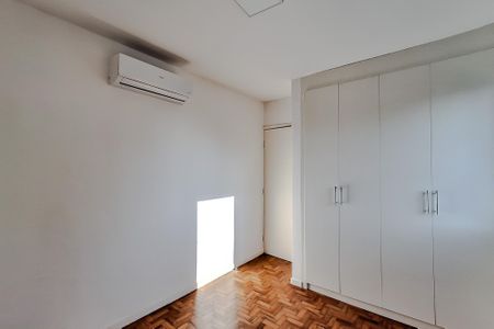 Apartamento à venda com 75m², 3 quartos e 1 vagaQuarto 2
