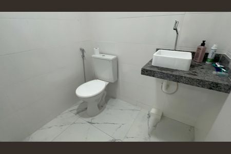Banheiro de apartamento para alugar com 1 quarto, 39m² em Recreio dos Bandeirantes, Rio de Janeiro