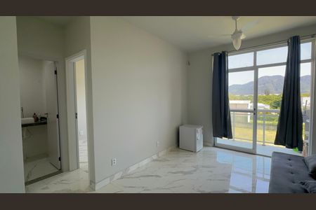 Sala de apartamento para alugar com 1 quarto, 39m² em Recreio dos Bandeirantes, Rio de Janeiro