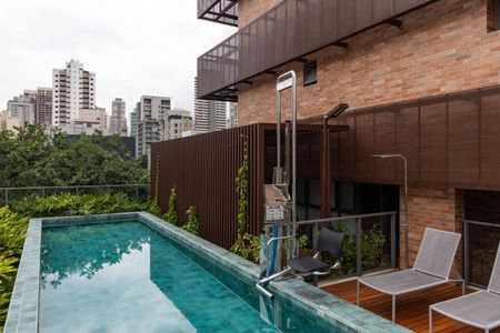 Studio para alugar com 32m², 1 quarto e sem vaga Studio para alugar com 32m², 1 quarto e sem vagaPiscina