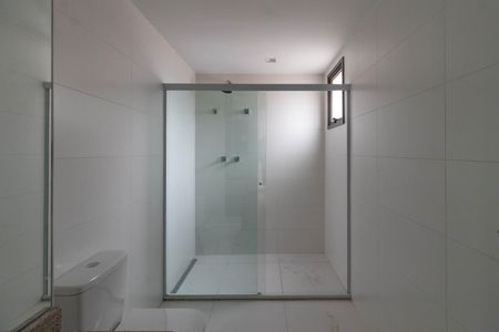 Studio para alugar com 32m², 1 quarto e sem vaga Studio para alugar com 32m², 1 quarto e sem vagaBanheiro