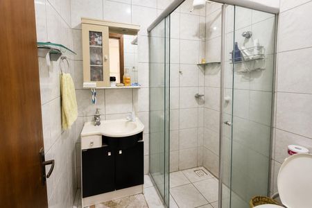 Banheiro de casa para alugar com 2 quartos, 48m² em Moradas do Bosque, Cachoeirinha