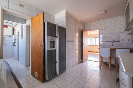 Apartamento para alugar com 114m², 3 quartos e sem vaga Apartamento para alugar com 114m², 3 quartos e sem vagaCozinha