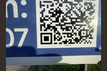Apartamento para alugar com 70m², 2 quartos e sem vagaPlaca instalada em 05/05/2026 _ QR CODE nº COEY-9