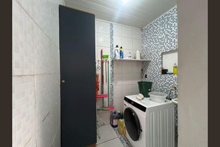 Casa à venda com 132m², 4 quartos e 2 vagas Casa à venda com 132m², 4 quartos e 2 vagasÁrea de Serviço