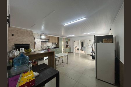 Casa à venda com 132m², 4 quartos e 2 vagas Casa à venda com 132m², 4 quartos e 2 vagasCozinha